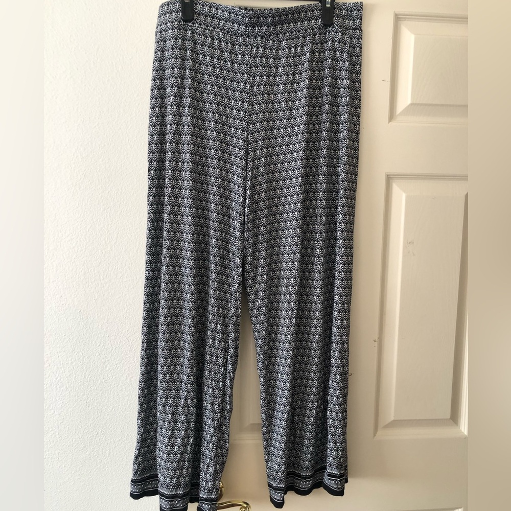 Max Studio Black & White Geometric Palazzo Pants